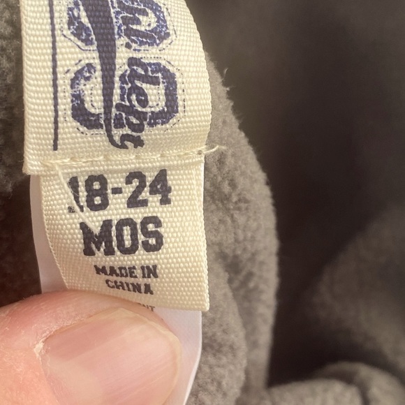 Hat and glove set - Picture 2 of 2